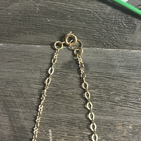 Goldtone Necklace with Peachy Crystal Accents - Picture 3 of 4